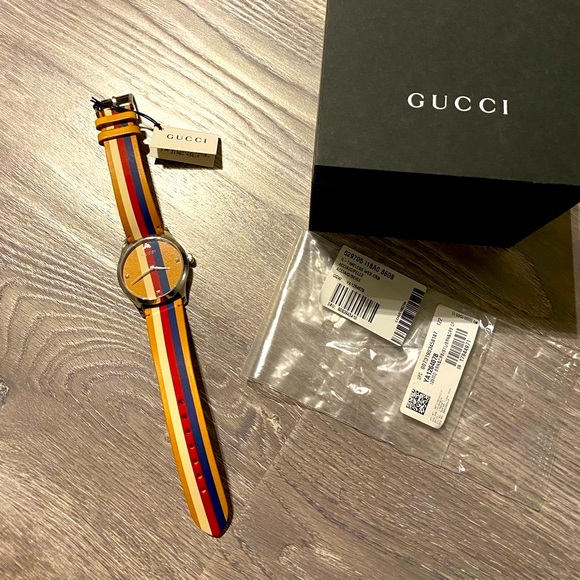 Authentic Gucci watch brand new with box and receipt - Picture 1 of 8